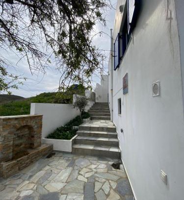 Loutra House | Family-Friendly Escape at Loutra Hills - Rated 9.4/10
