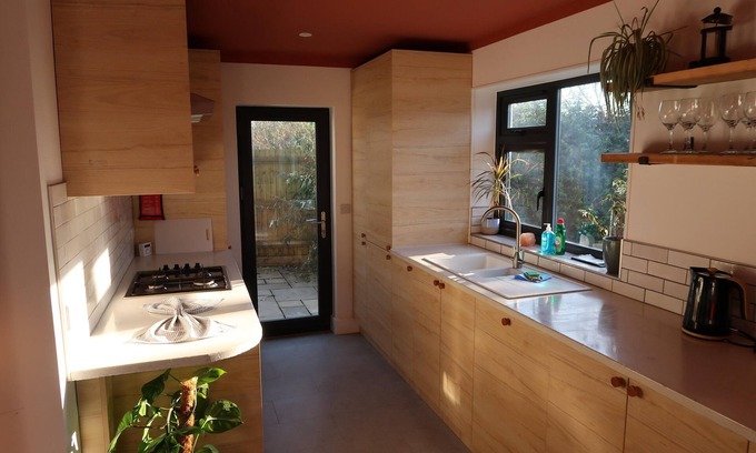 Lancing House | Lovable Lancing with Garden & Parking