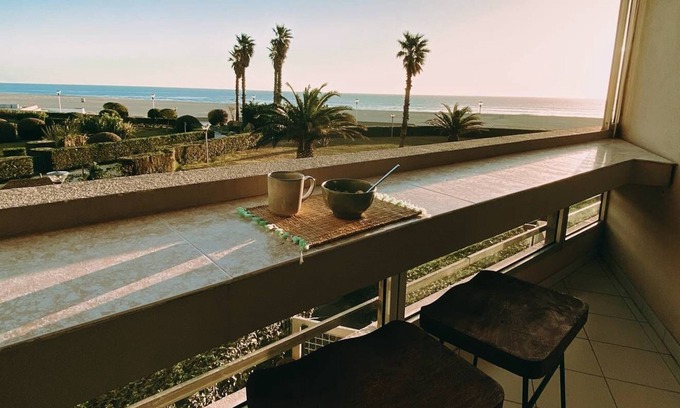 La Cote Radieuse Apartment | Cozy T2 with Ocean View - Guest Rated 10/10 for Relaxation