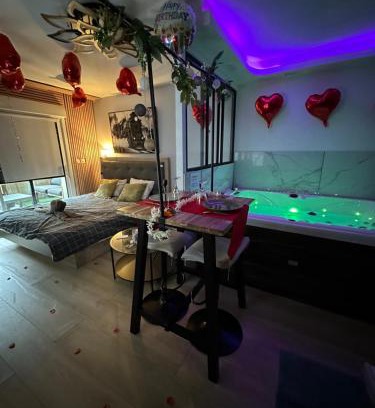 Plessis Tison Apartment | Romantic Getaway at Love Room Nantais with Spa and Hot Tub