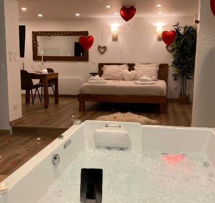 Charleville-Mezieres Apartment | Romantic Love Room with Jacuzzi & Spa - Rated 9.8/10