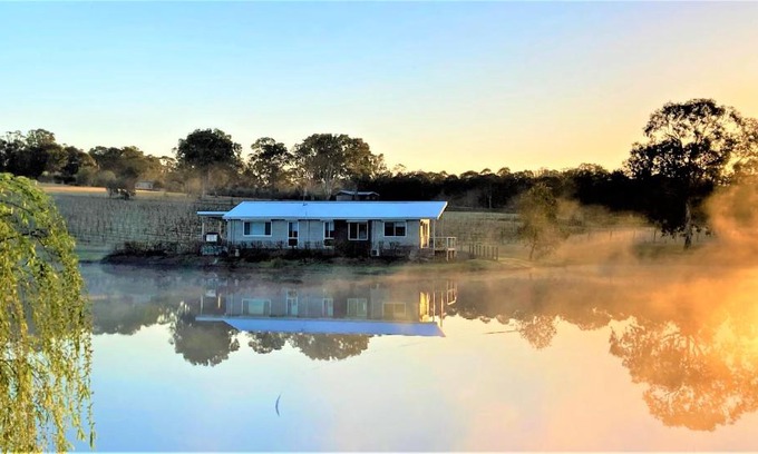 Lovedale House | Guest Rated 10/10 at Lovedale Lakehouse Vineyard Retreat