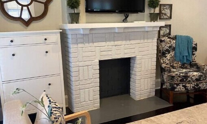 Dixieland Condo | Ideal 1 Bedroom Condo with Private Driveway and Child-Friendly Amenities