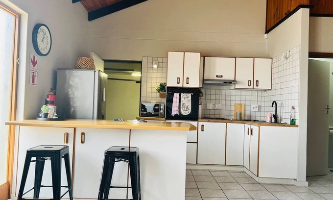 Walvis Bay House | Cozy 1 Bedroom Loft in the Heart of Walvis Bay
