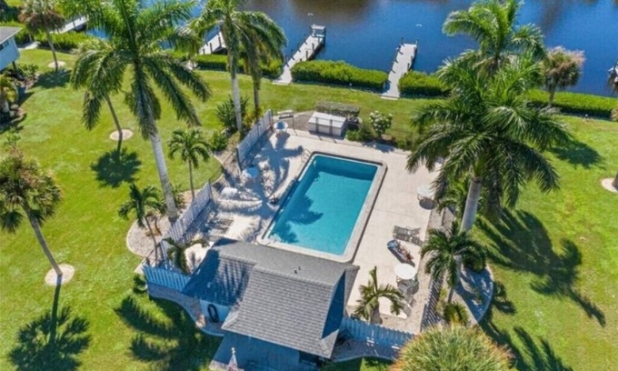 Captains Cove Condo | Inviting 1-Bedroom Getaway with Pool and Oceanfront Views