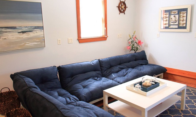 Nantucket Town Cottage | Stunning 1BD Studio with Ocean View & BBQ Oasis