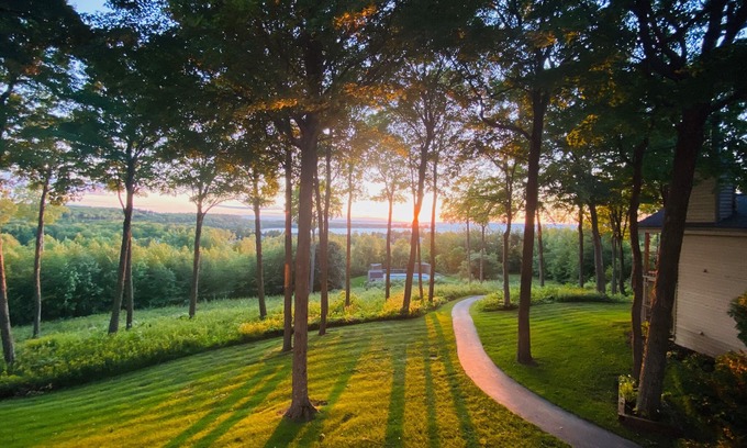 Egg Harbor Condo | Inviting 2-Bedroom Condo with Scenic Egg Harbor Views