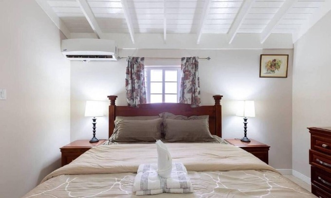 Eden Gardens Apartment | Cozy 2-Bed Apartment in New Kingston with Kitchen & Breakfast