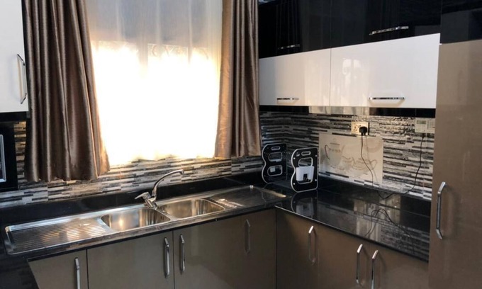 Entebbe Apartment | Exceptional 2 Bed Apartment in Entebbe with Kitchen & Breakfast