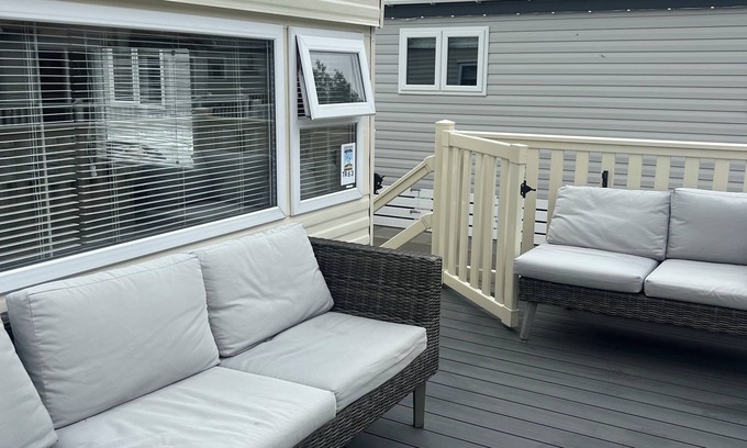 Isle of Thanet Cabin | Charming Pet-Friendly 2-Bed Cabin in Birchington