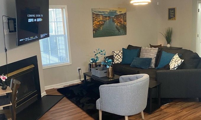 Westover Condo | Elegant 2 Bedroom Retreat in Downtown Fayetteville