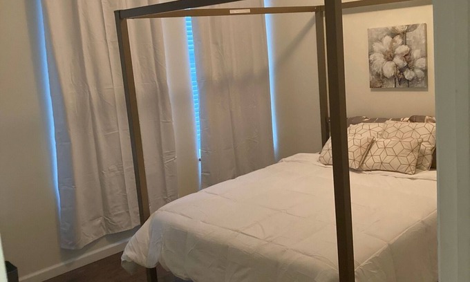 Quincy Apartment | Cozy 2 Bedroom Apartment - Book 3 Nights, Get One Free!