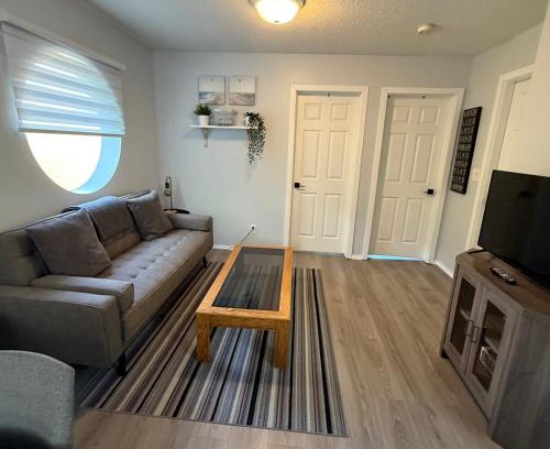 East Kootenay Apartment | Cozy 2-Bedroom Condo Steps from Downtown Attractions