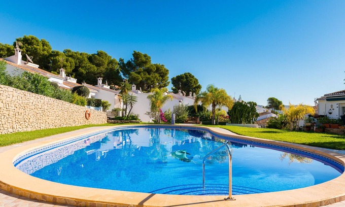 Pinar del Advocat Villa | Inviting 2-Bedroom Villa with Pool, Steps from the Beach