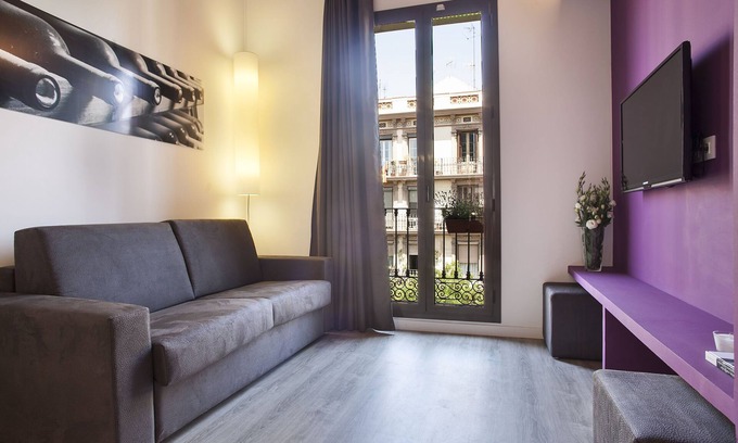 Hostafrancs Apartment | Cozy 2 Bedroom Retreat with Balcony by Plaza España