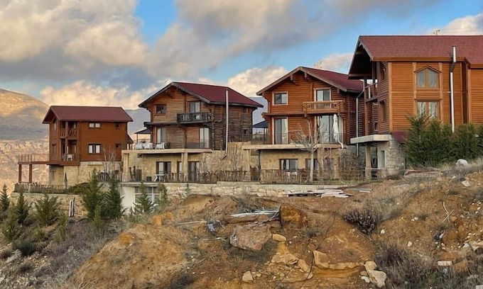 Kfardebian House | Cozy 2 BR Home in Faqra with Fireplace & Pet-Friendly Perks
