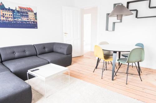 København NV Apartment | Cozy 2-Bedroom Retreat with Expansive Balcony