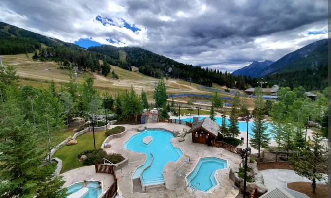 East Kootenay Apartment | Scenic 2bdrm Panorama Springs Unit with Pool Access
