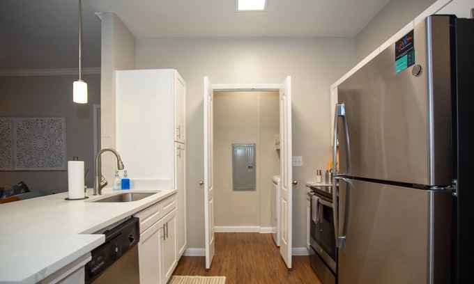 Kingwood Apartment | Lovely 2bed 2bath entire unit with pool