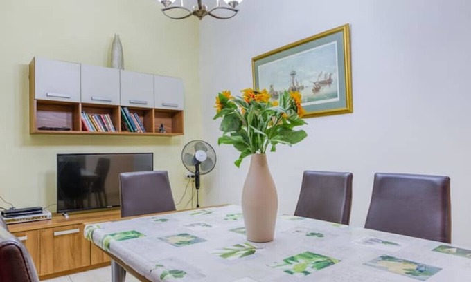 Cospicua Apartment | Lovely 2BR Apt in the Historical town of Bormla