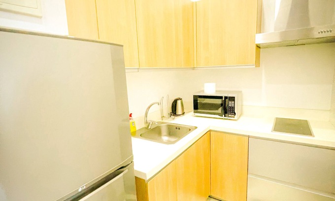 Downtown Condo | Charming Gramercy 2BR Penthouse with Pool Access