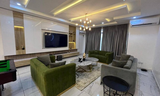 Igbobi Apartment | Inviting 3-Bedroom Retreat with Pool Near Four Point