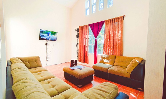Esquipulas House | Lovely 3-bedroom house in Esquipulas with AC, WiFi. Enjoy your stay