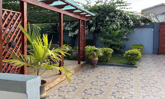Gbawe House | Charming 3-Bedroom House with Free Parking & Pet Friendly