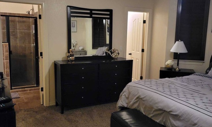 Biggs Field House | Lovely 3-bedroom house in El Paso with AC and WiFi