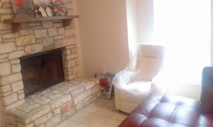 Parker Lane Condo | Lovely 3 br cozy Condo with Pool & Tennis Court