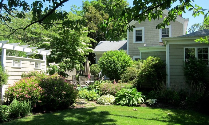 Southold House | Prime Southold Home Steps from Peconic Bay with Ocean View