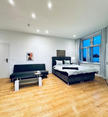 Liesing Apartment | Lovely 4BR Apt Near Kaufpark Alterlaa