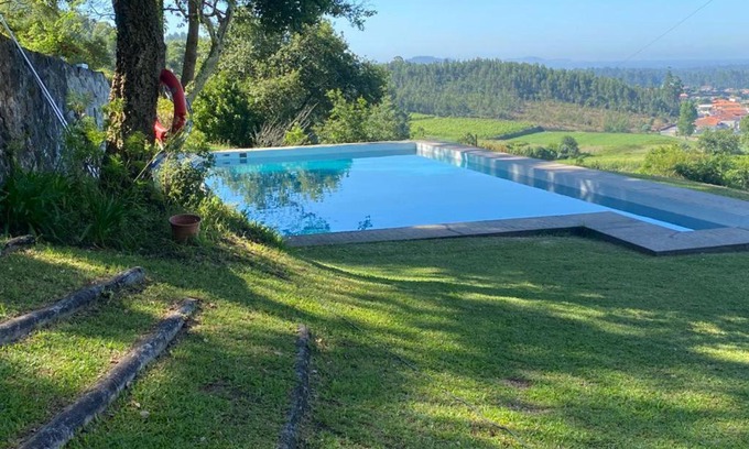 Barcelos House | Charming 6-Bed Cottage in Barcelos - Pet Friendly & Pool