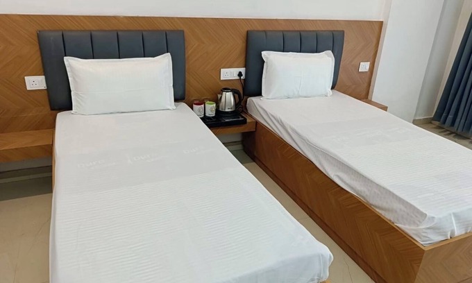 Bullawala Bed & Breakfast | Lovely 9 bedroom bed & breakfast near UPES kandoli and Bidholi Campus Dehradun