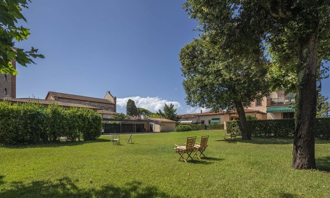 Tonfano Apartment | Lovely apartment for 4 people with WIFI, A/C, TV and balcony, close to Forte Dei Marmi