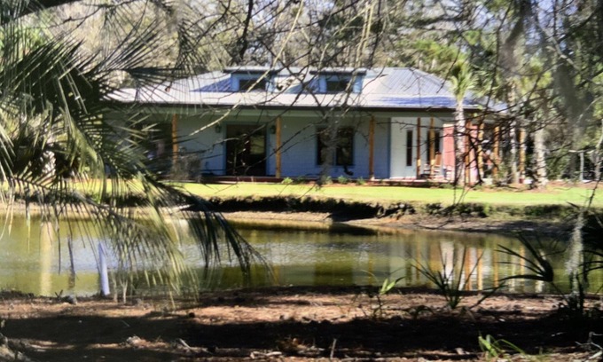 Johns Island Cottage | Serene Country Retreat with Ocean View and Spa Amenities