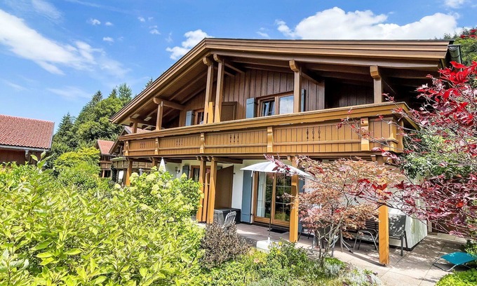 Maxlrain House | Cozy Villa Apartment for 6 with Terrace and Parking