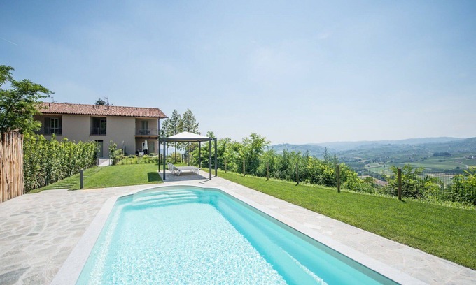 Costigliole d'Asti House | Inviting Villa Apartment for 5 with Pool and Scenic Views