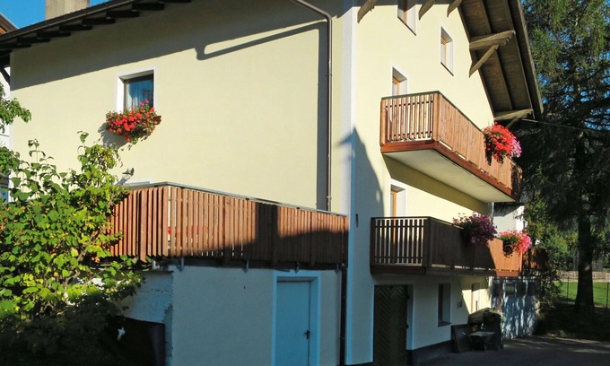 St. Valentin auf der Haide Apartment | Cozy Apartment for 4 with WIFI, Terrace & Pet-Friendly Perks