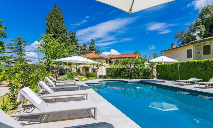 Torsoli Villa | Inviting Villa Apartment with Private Pool and Free WiFi