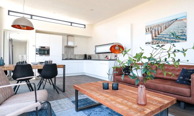 Zuidzande House | Inviting Villa Apartment for 6 with Ocean View & Terrace