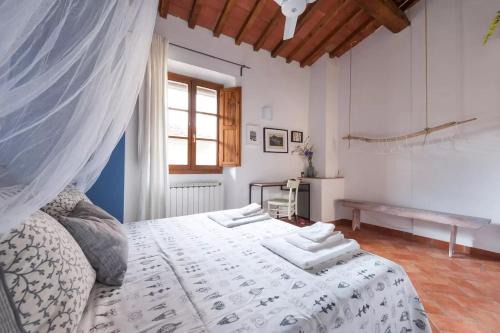 Pisa City Centre Apartment | Cozy Apartment Steps from the Leaning Tower of Pisa