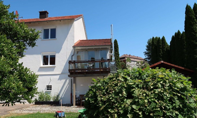 Nentershausen Apartment | Comfortable Apartment for 6 with WIFI, Terrace & Pets Welcome