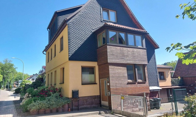 Springstille Apartment | Cozy Retreat for 4 with WIFI, Patio & Parking Access