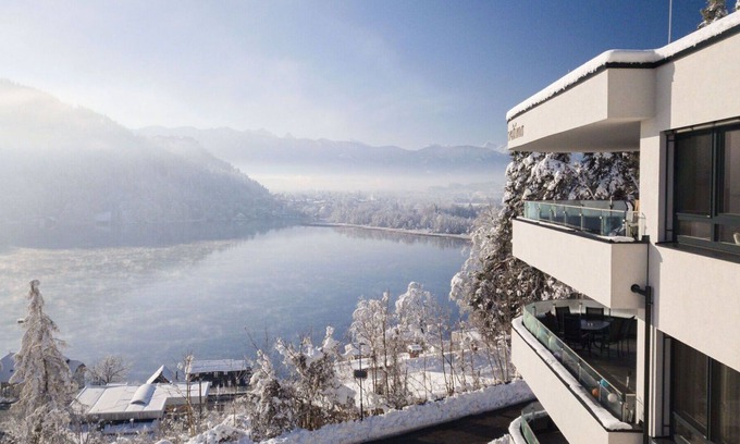 Annenheim Apartment | Lovely apartment for 6 guests with WIFI, TV, terrace, panoramic view and parking