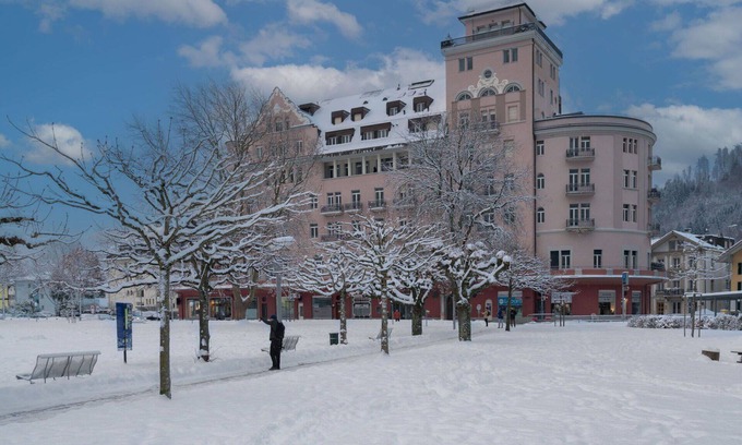 Central Interlaken Apartment | Cozy Apartment for 2 with A/C, WIFI and Balcony Access