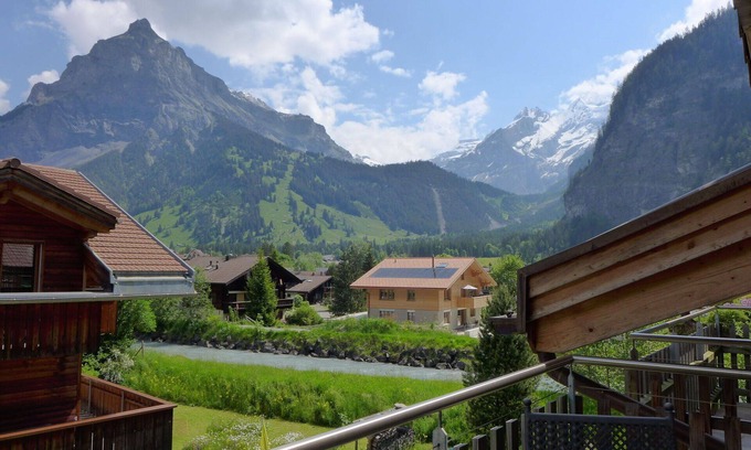 Kandersteg Apartment | Cozy Apartment with Balcony, WIFI, and Scenic Views