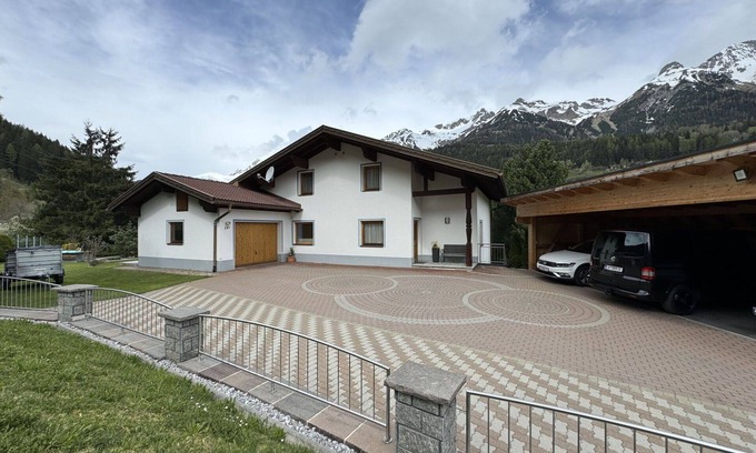 Pettneu am Arlberg Apartment | Cozy Getaway for 4 with WIFI, Terrace & Parking Included