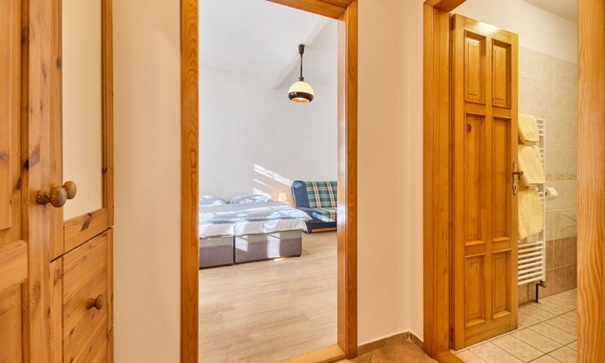 Janske Lazne Apartment | Comfortable Apartment for 3 with WIFI, TV & Parking