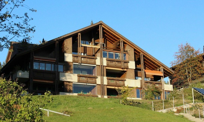 Beatenberg Apartment | Charming Apartment for 4 with Balcony and Panoramic Views